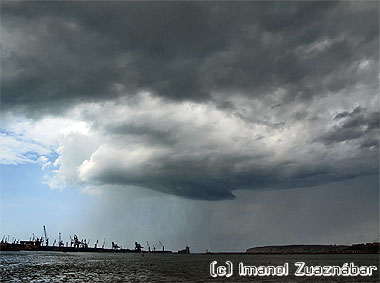 Minisupercélula fotografiada en Getxo – Vizcaya, 10-05-09