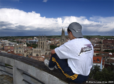 Turno para Burgos y sus tormentas, y las camisetas Cazatormentas.Net