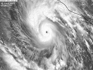 Gran huracán JIMENA de categoría 4 amenaza a Baja California