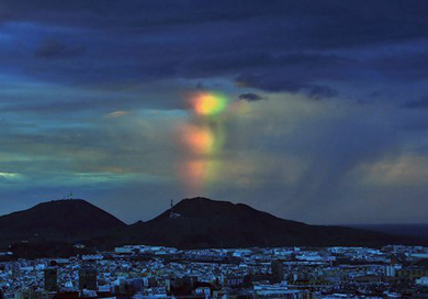 Arco-iris vertical en Las Palmas de Gran Canaria