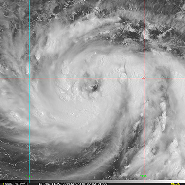 Tifón MA-ON en el Pacífico Oeste, afectando a las Islas Marianas