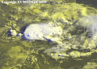 Gran tormenta multicelular esta mañana en el norte de la C. Valenciana