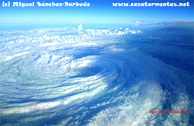 Temporada atlántica de huracanes 2011: tormenta tropical JOSE a vista de pájaro