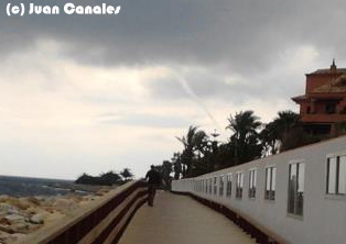 Manga marina fotografiada desde Puerto Banús, Marbella, Málaga