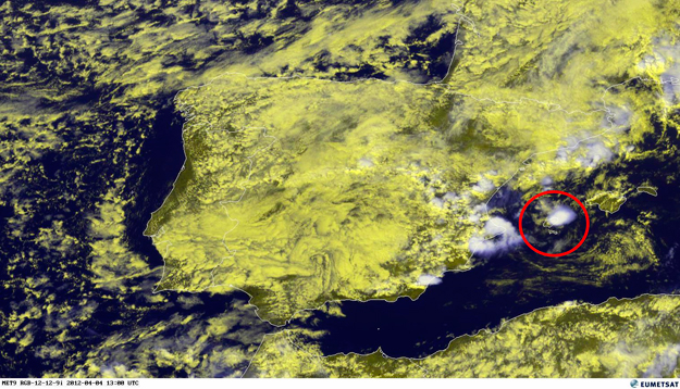 Previsiones meteorológicas para la Semana Santa de 2012 (XV). Análisis de la Madrugada del Jueves al Viernes Santo