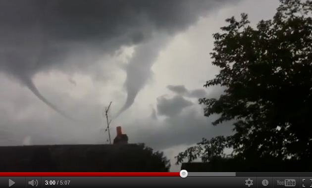 Bowtie funnel en Isneauville, norte de Francia