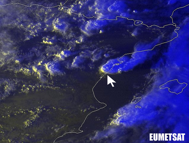 Majestuoso cumulonimbo en Castellón concentra cientos de miradas