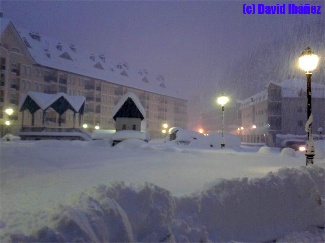 Copiosas nevadas en los Pirineos, aviso rojo en el navarro