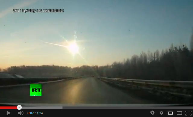Un meteorito impacta en el cielo de la región de los Urales, Rusia