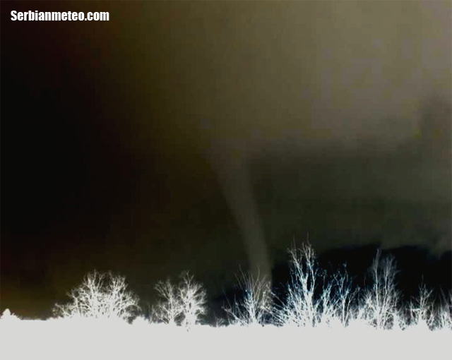 Tornado en Torda, Serbia, ayer