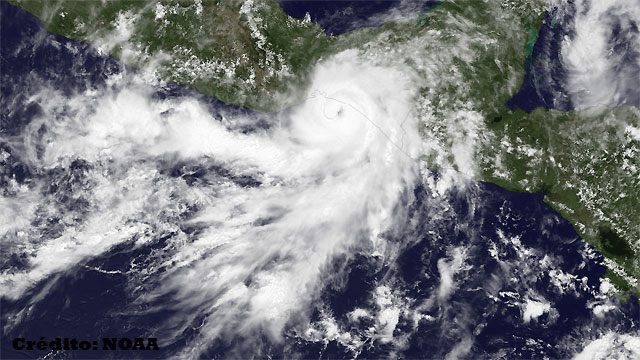 El huracan BARBARA hace impacto en el sur de México