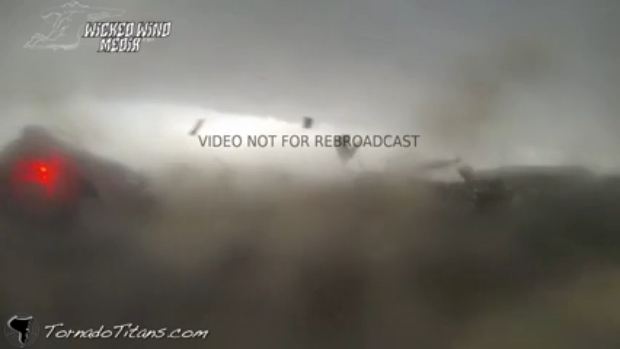 El tornado EF-3 de El Reno, Oklahoma, vídeo estremecedor