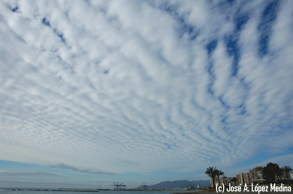 La OMM actualizará el Atlas de Nubes creando un documento digital