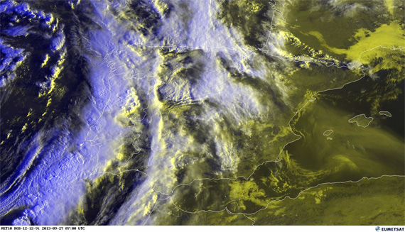 Peninsula Iberica, lluvias copiosas en la mitad occidental y comienzo del descenso térmico