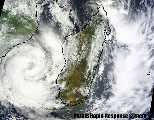 Ciclon tropical GUITO en el Canal de Mozambique, Madagascar