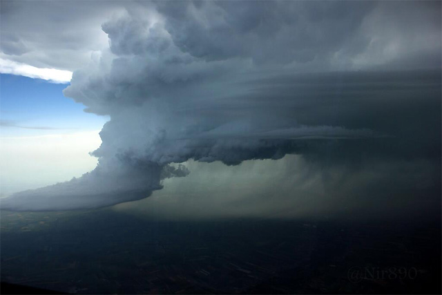 Supercelula al sur de Paris, desde tierra y aire, 9 junio 2014