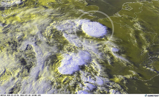 Tormenta severa ayer entre Normandia y el Canal de la Mancha