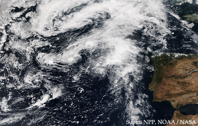 Multitud de mesovortices baja presion entre Azores y la Peninsula Iberica