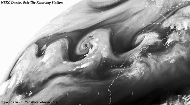 Imagen unica, tren de vortices Estados Unidos – Peninsula Iberica