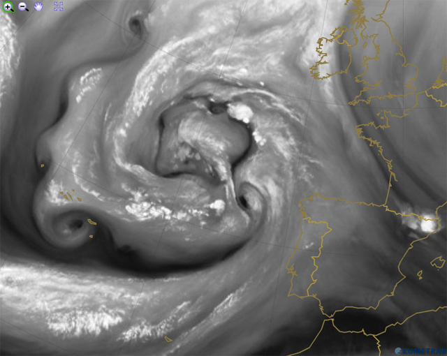 Tren vortices mesoescalares vapor de agua borrasca de las Azores