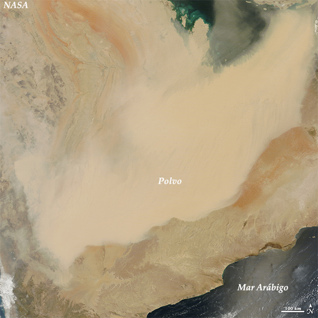 Enorme tormenta de polvo en la Peninsula Arabiga