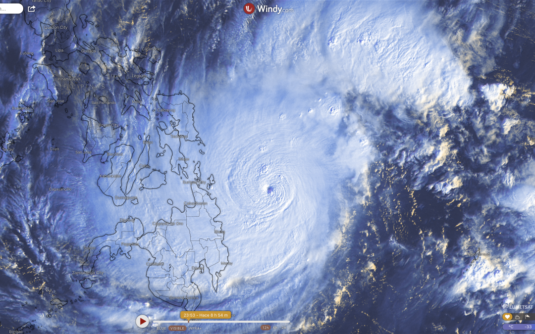 Super tifón Odette (Rai), toca tierra en Filipinas